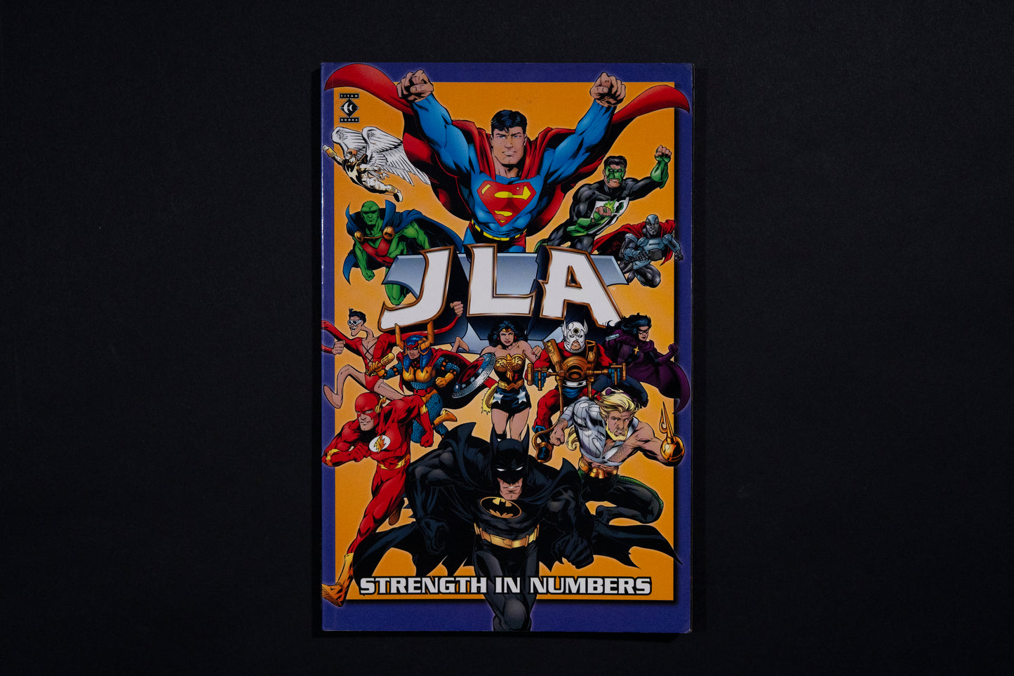 JLA, Strength in Numbers, DC / Titan Books - 1840230223