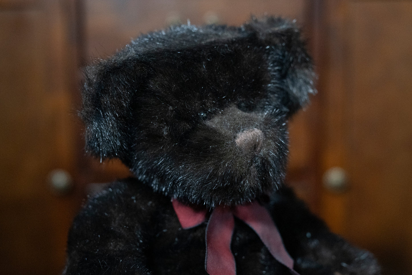 Bears from the past 'Mackenzie' Teddy Bear by Russ, Aprox 10" Sitting, Complete with Tags, Excellent condition