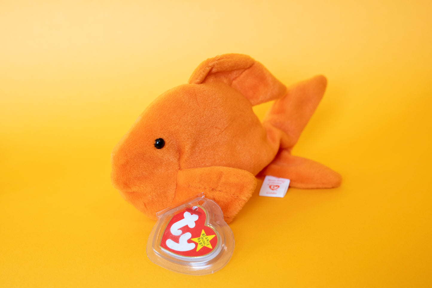 Goldie (Goldfish, Fish) - TY Beanie Babies - PVC Pellets - Tag in Protector - Excellent Condition