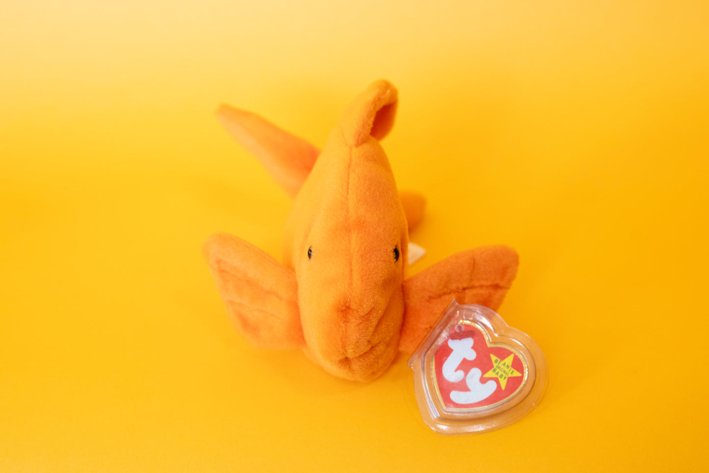 Goldie (Goldfish, Fish) - TY Beanie Babies - PVC Pellets - Tag in Protector - Excellent Condition