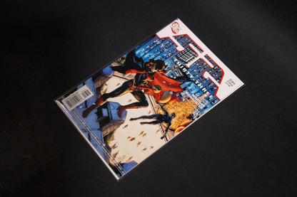 52, Week #33, DC Comics, 2006
