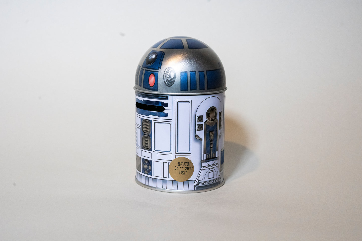 R2-D2 Money Tin Chocolate Container, Star Wars, Piggy bank, EMPTY