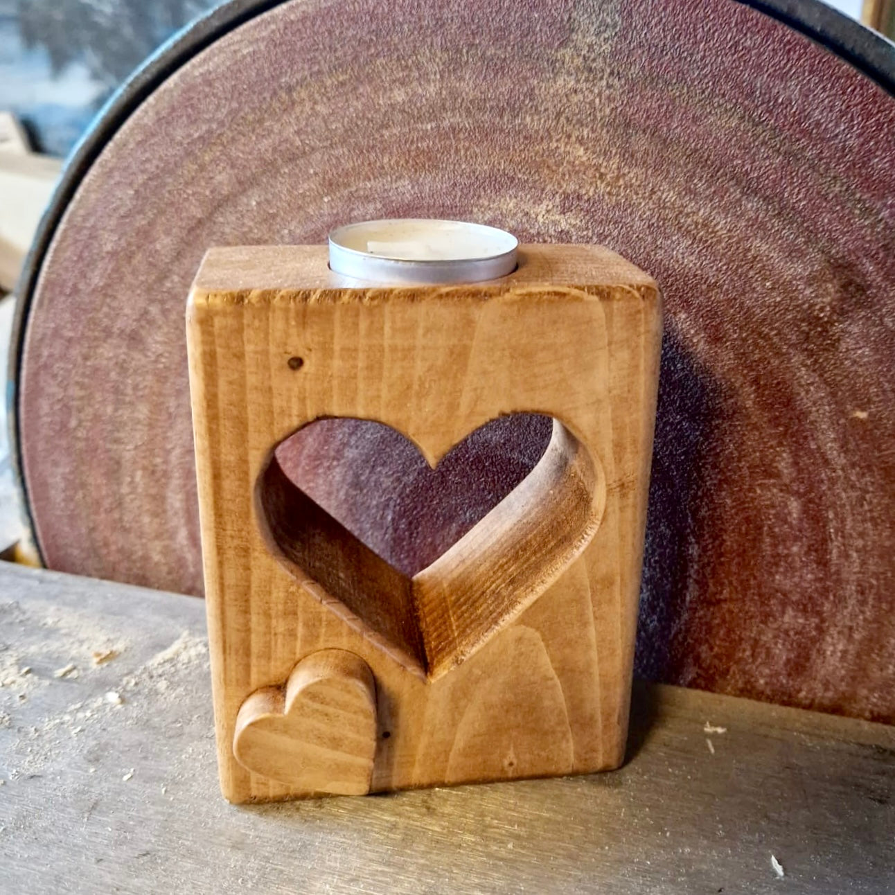 Small Heart wooden candle holder - Tea light holder - Handcrafted - Wood with potential