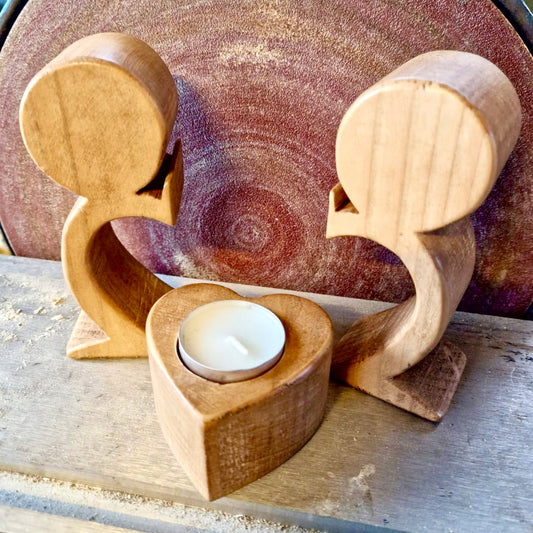 Heart Wooden candle holder - Tea light holder - Handcrafted - Wood with potential