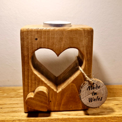 Small Heart wooden candle holder - Tea light holder - Handcrafted - Wood with potential